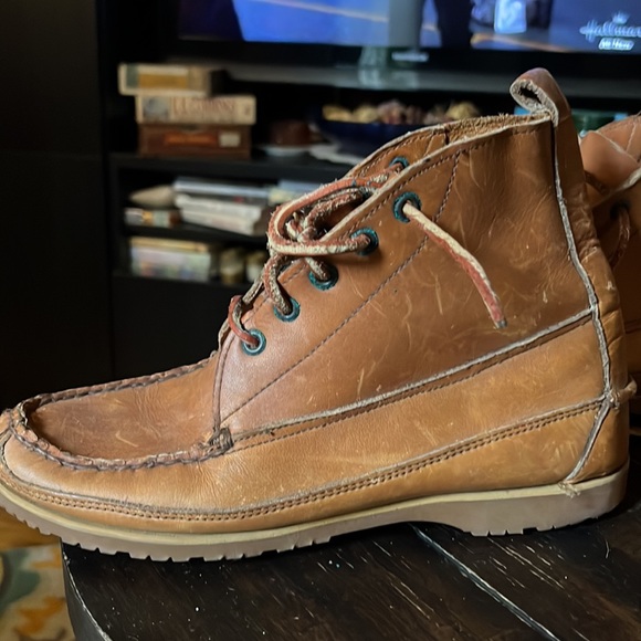 Vintage JCrew Tan ankle Moccasins - size 7- would best fit a 6 comfortably. - Picture 2 of 8